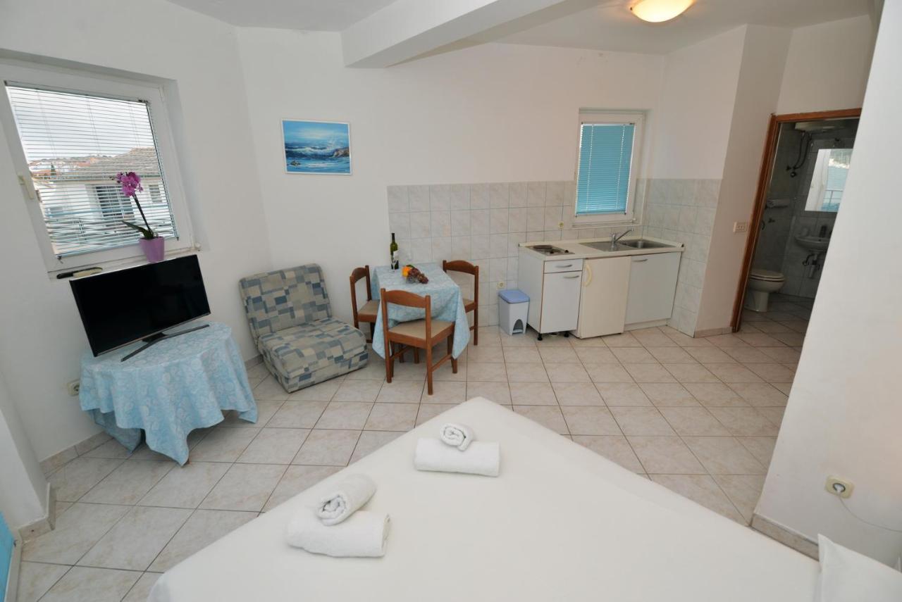 Apartman Mana, Murter Exterior foto