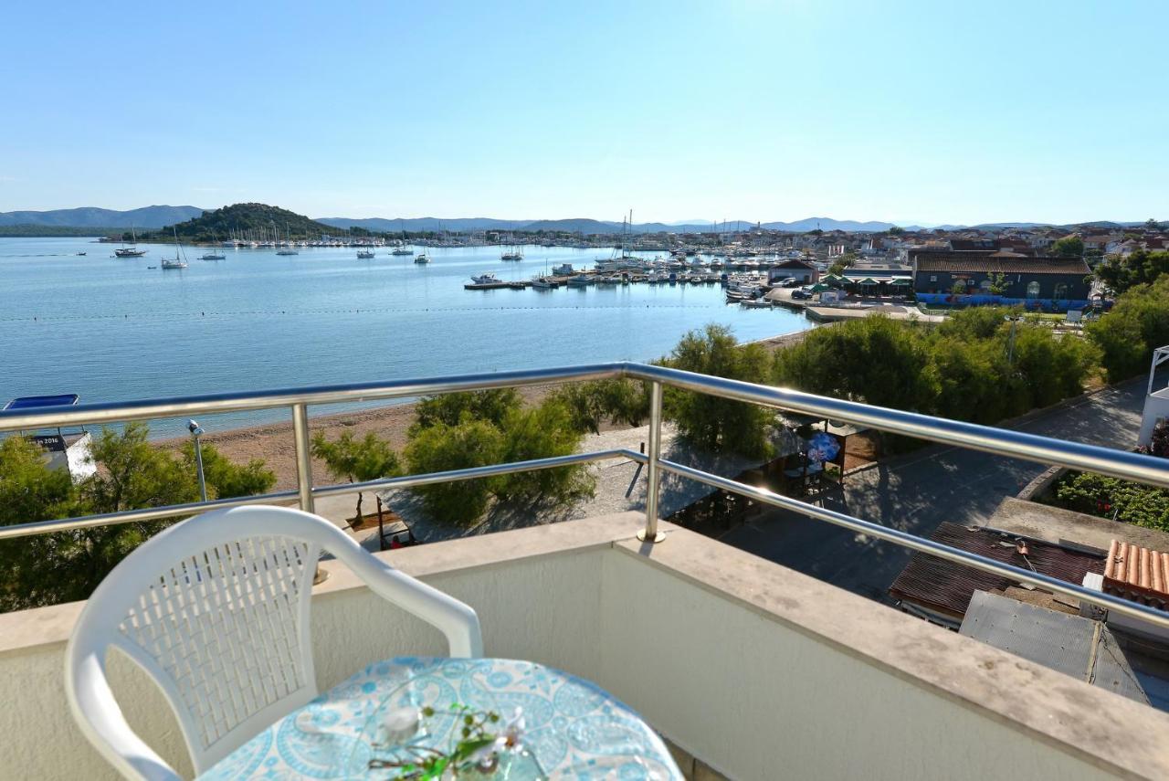 Apartman Mana, Murter Exterior foto