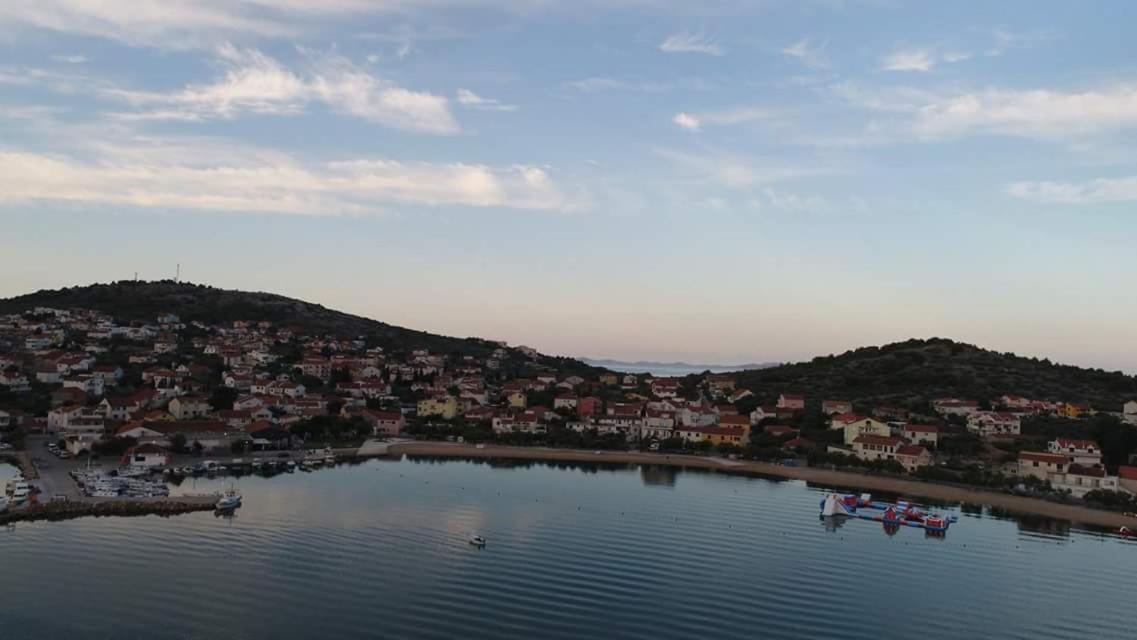 Apartman Mana, Murter Exterior foto